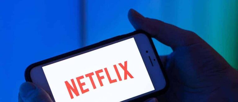 Netflix: Ποιες είναι οι σειρές που έχουν σπάσει τα ρεκόρ τηλεθέασης από την έναρξή του μέχρι και σήμερα